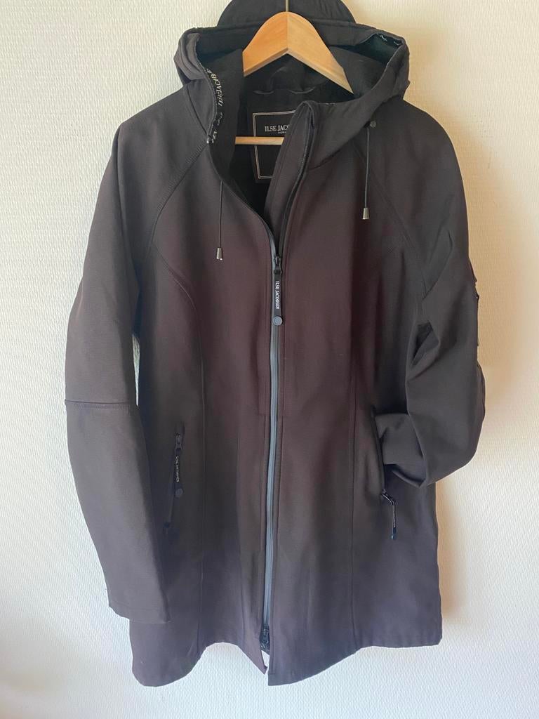 Softshell regenjas Ilse Jacobsen. Maat 44. Zwart, Ophalen of Verzenden, Maat 42/44 (L), Zwart