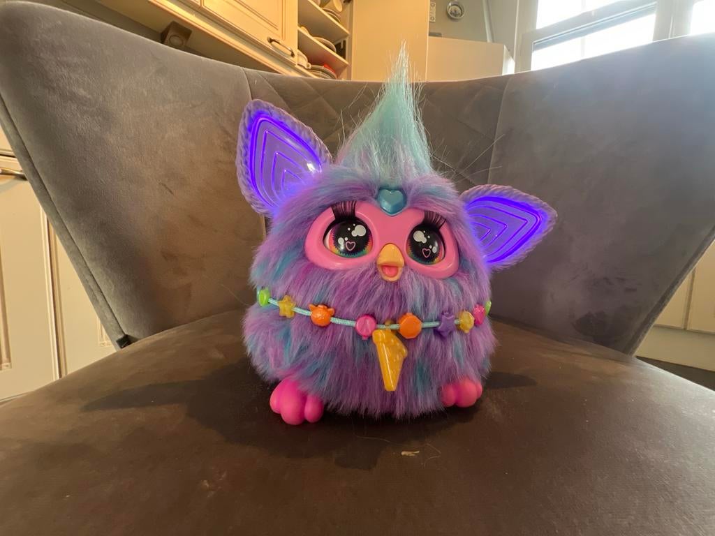 Furby paars/blauw met lichtgevende oren, Ophalen, Zo goed als nieuw, Jongen of Meisje