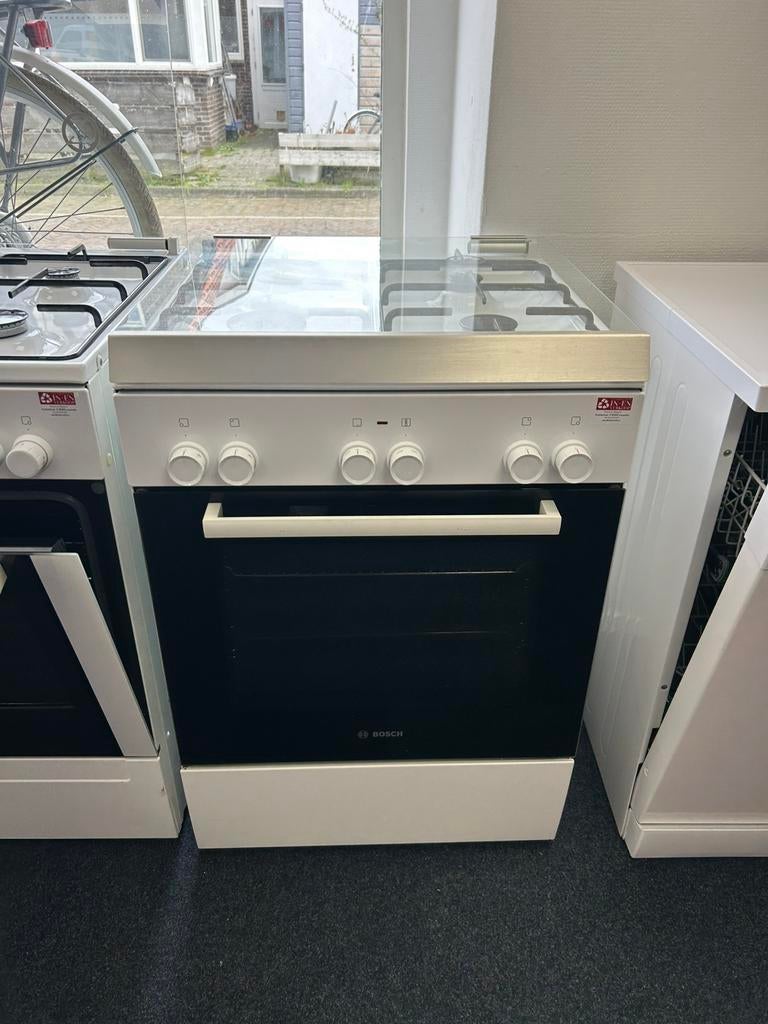 Bosch gasfornuis (inruilkoopje)incl garantie&bezorgen, Nl, Nulachtenvijftig.nl, 4 kookzones, Zo goed als nieuw