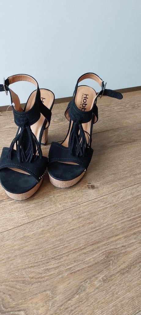 Hoge hakken schoenen/zwart suède/ kurk plateau, Ophalen of Verzenden, Zo goed als nieuw, Zwart