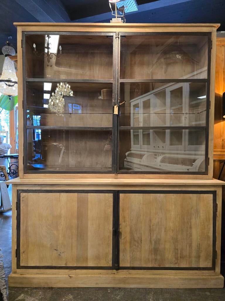 Hele gave vitrinekast | buffetkast | hout & Staal, Huis en Inrichting, Kasten | Buffetkasten, 200 cm of meer, 150 tot 200 cm, Loberon