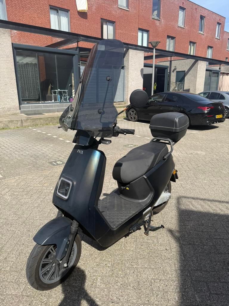 IVA E-GO s8 elektrische scooter bw 2023 (weinig km), Fietsen en Brommers, Snorfietsen en Snorscooters, Elektrisch, Zo goed als nieuw