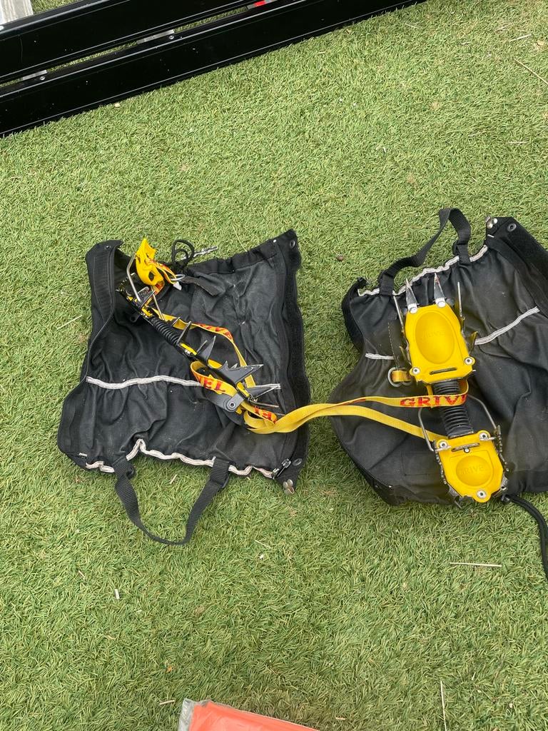 Grivel stijgijzers met anti-stollingsrubber en gaiters, Sport en Fitness, Bergsport en Wandelen, Ophalen, Zo goed als nieuw, Overige typen