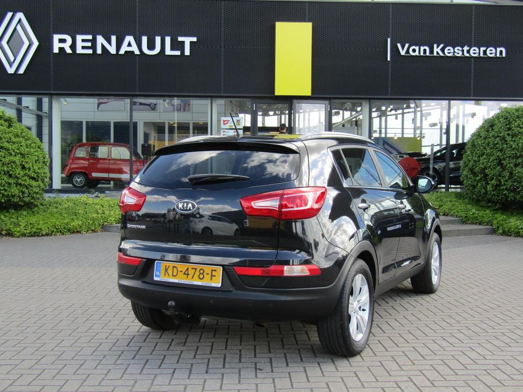KIA Sportage 2.0 CVVT 2WD X-ecutive / Trekhaak / Leder / Cru, Parkeersensor, Gebruikt, Zwart, 4 cilinders