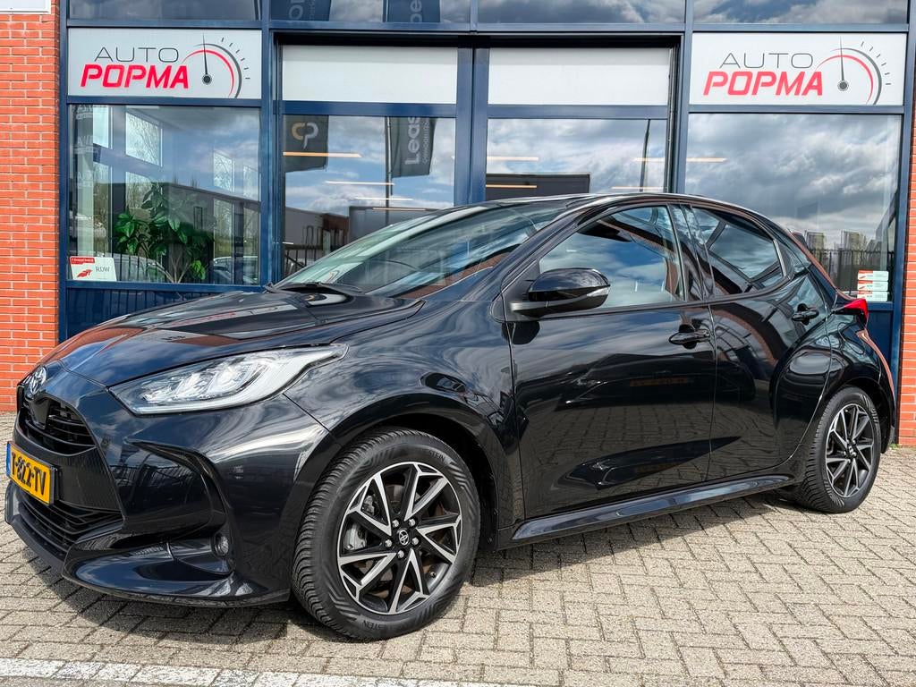 Toyota Yaris 1.5 Hybrid Dynamic Automaat / Trekhaak / Stoelv, Auto's, Gebruikt, 450 kg, 1490 cc, Bedrijf