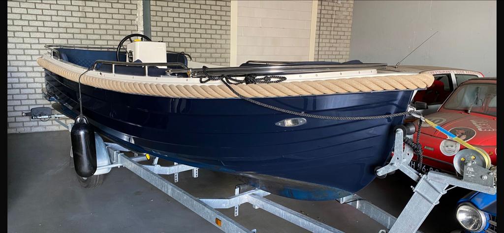 Primeur 570 tender 16pk Dsl met kussenset,buiskap en trailer, 10 tot 30 pk, Binnenboordmotor, Diesel, Ophalen of Verzenden