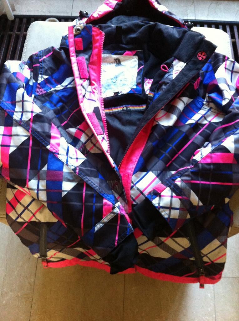 Meisjes ski jack Btunotti Hipertex mt 152 roze/zwart, Kinderen en Baby's, Kinderkleding | Maat 152, Brunotti Hipertex, Meisje