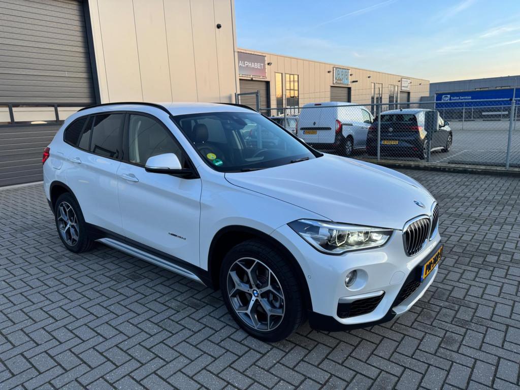 BMW X1 SDrive20d High Executive, Euro 6, Wit, Bedrijf, Diesel
