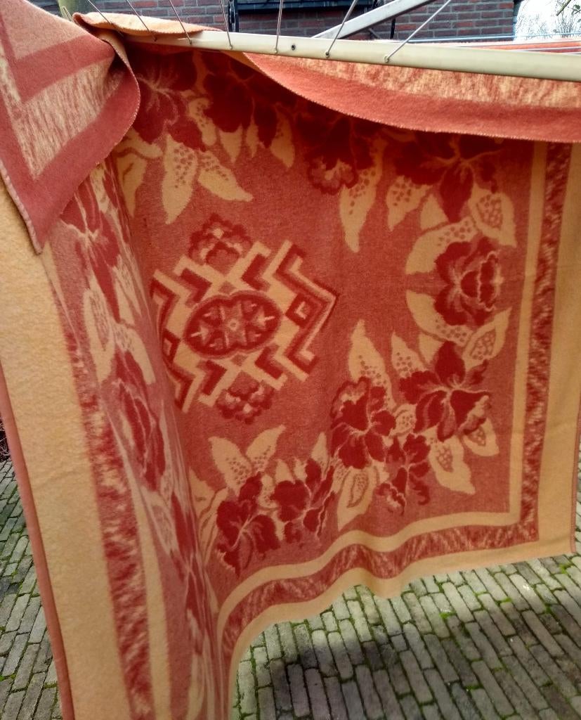 Vintage groot oranje deken. Bloem motief. 2.30 x 2.00 mtr, Gebruikt, Tweepersoons, Oranje, Ophalen of Verzenden