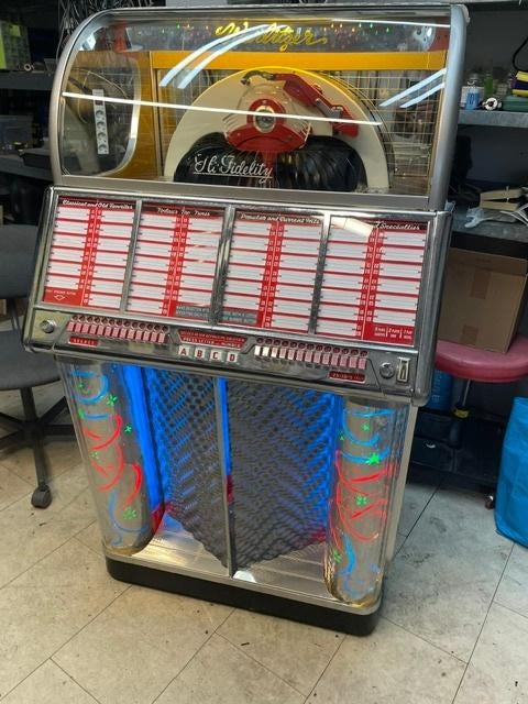 wurlitzer 1700, Verzamelen, Automaten | Jukeboxen, Zo goed als nieuw, Wurlitzer, 1950 tot 1960, Met singles, Ophalen