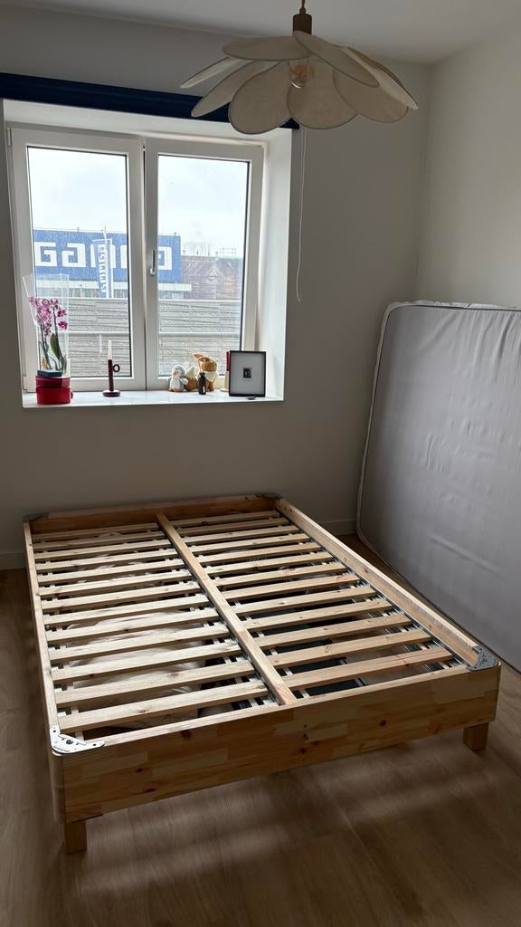 IKEA bed frame 140x200 met matrasbodem en binnenvering, Ophalen, Wit, Tweepersoons, 140 cm