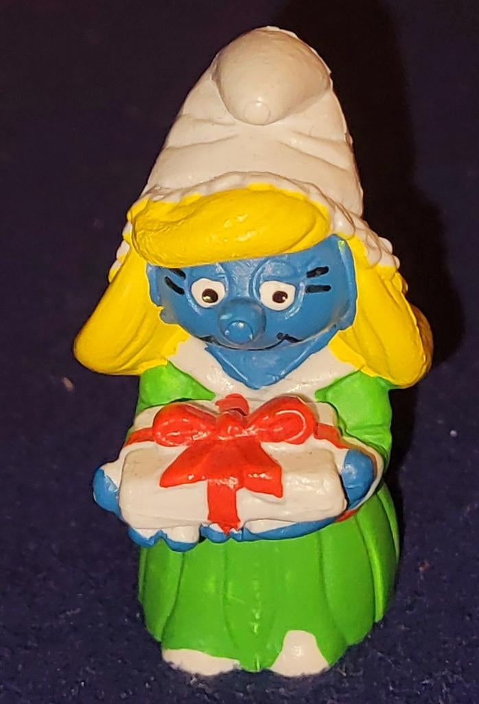 2.0200 Smurfen Kerst smurfin met pakje Schleich Portugal, Verzamelen, Verzenden, Zo goed als nieuw, Smurfin, Poppetje, Figuurtje of Knuffel