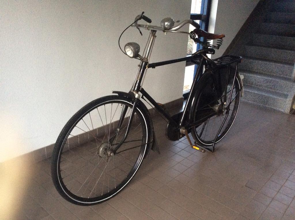 Gazelle oude opoefiets, Fietsen en Brommers, Fietsen | Oldtimers, 55 tot 59 cm, Ophalen, Jaren '50