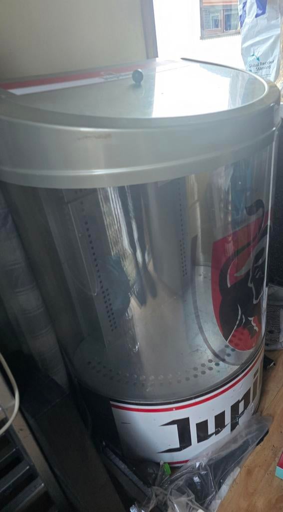 Jupiler koelkast, Ophalen