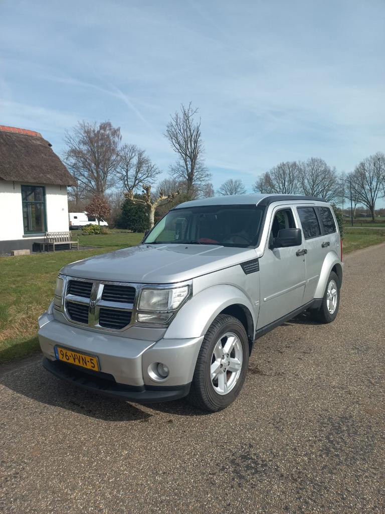 Dodge Nitro 2.8 CRD L4 AWD HR AT 2008, Auto's, Automaat, Stof, 4 cilinders, Origineel Nederlands