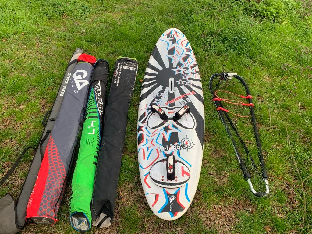 Complete Windsurf Set: Plank, Zeilen, Giek, Mast, Watersport en Boten, Windsurfen, Ophalen, Gebruikt, 7 m² of meer, Minder dan 250 cm