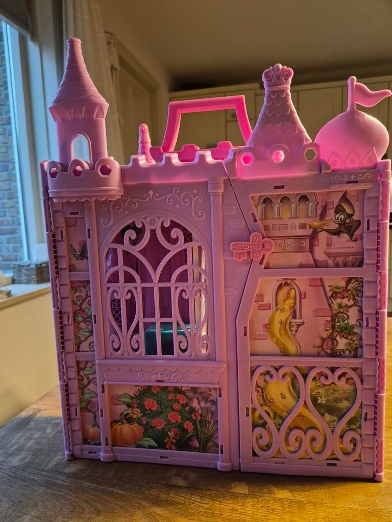 Barbie Prinsessenhuis - Draagbaar en Opvouwbaar Kasteel, Kinderen en Baby's, Ophalen, Gebruikt, Meisje