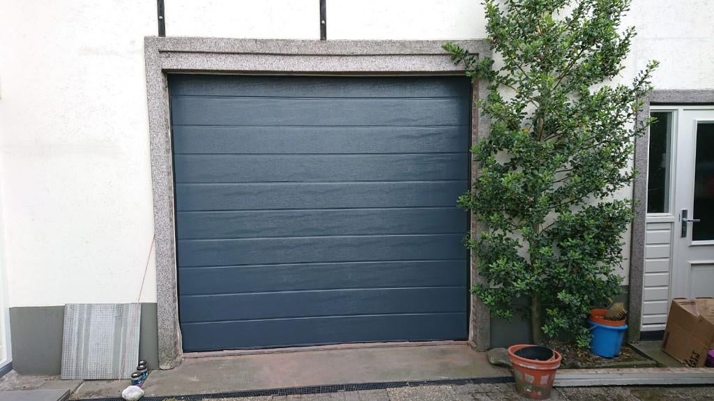 GARAGEDEUR (Elektrisch), Ophalen, Kunststof, Gebruikt, Garagedeur