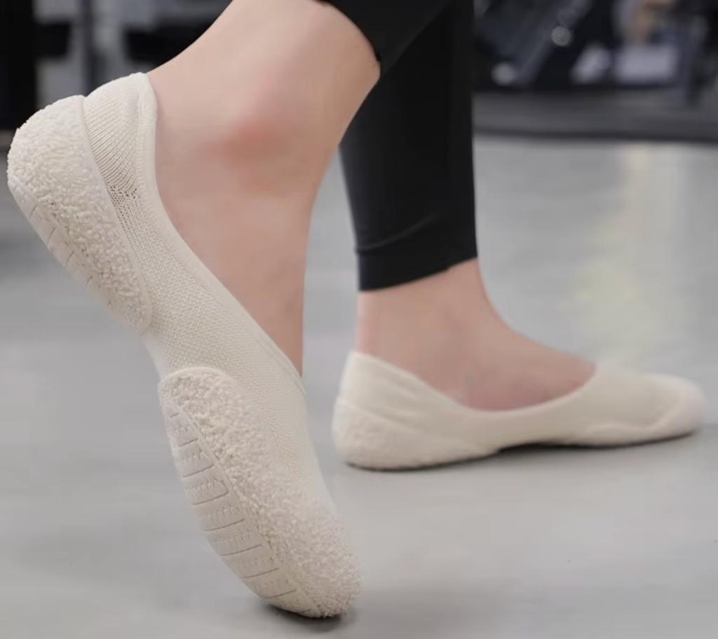 Nieuw; Donkerbuine barefoot, dance,  sport, yoga, wandeln 39, Zwart, Nieuw, Ophalen of Verzenden, Sneakers of Gympen