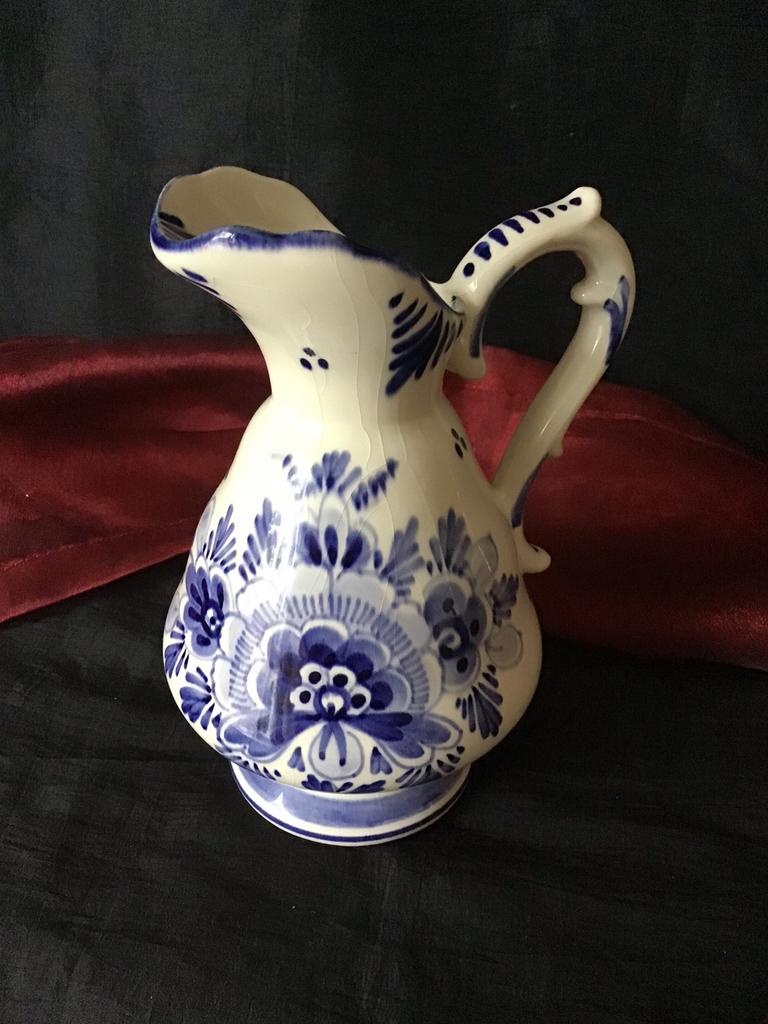Handgeschilderd Delfts blauw kannetje Gesigneerd M. de Wit, Ophalen of Verzenden