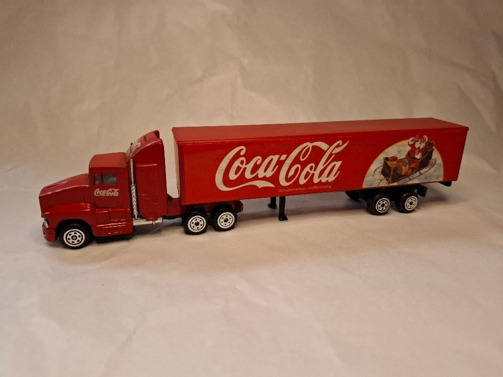 Drie verschillende Coca Cola kerst trucks schaal1:87, Overige merken, Gelijkstroom of Wisselstroom, Overige typen, Nieuw