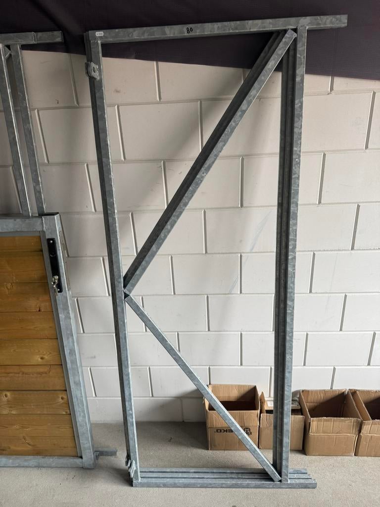 Poort  frames voor schutting planken op is  op opruiming., Ophalen, 1 tot 2 meter, Minder dan 3 meter, Nieuw