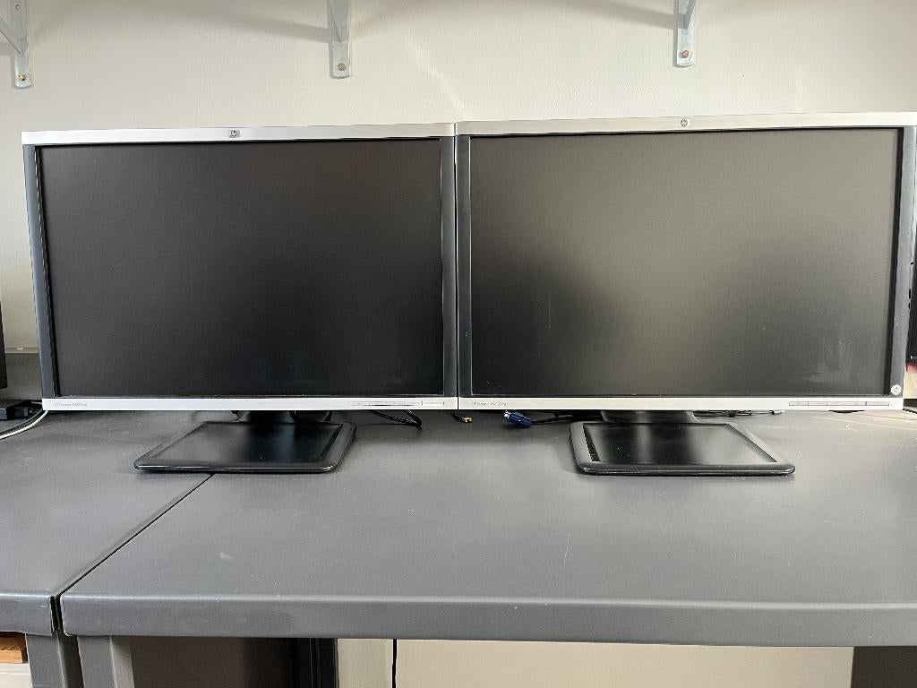 Monitor (2x) HP LA2405wg, Ophalen, Gebruikt, IPS, Full HD