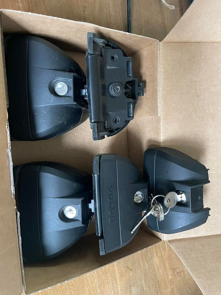 Voetenset thule/volvo flush rail v60 tm 2018.Dakrails.dakdra, Ophalen of Verzenden, Gebruikt