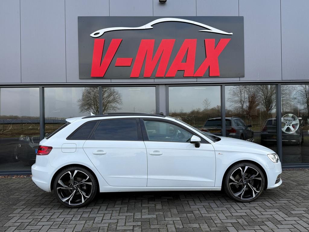 Audi A3 Sportback 1.4 TFSI S-Line Navi Panorama LED Stoelvw, Voorwielaandrijving, Euro 5, Gebruikt, Zwart