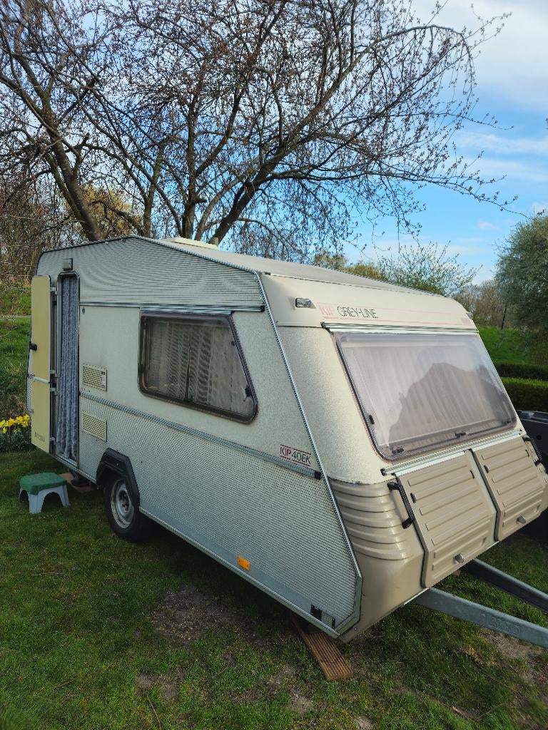 Kip Caravan, Caravans en Kamperen, Caravans, Particulier, tot en met 2, 500 - 750 kg, Rondzit, Kip, Omvormbare zithoek, 4 tot 5 meter