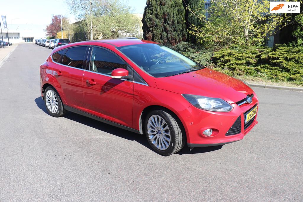 Ford Focus 1.6 EcoBoost Titanium Advertentie goed lezen!, Stof, Gebruikt, Zwart, 4 cilinders