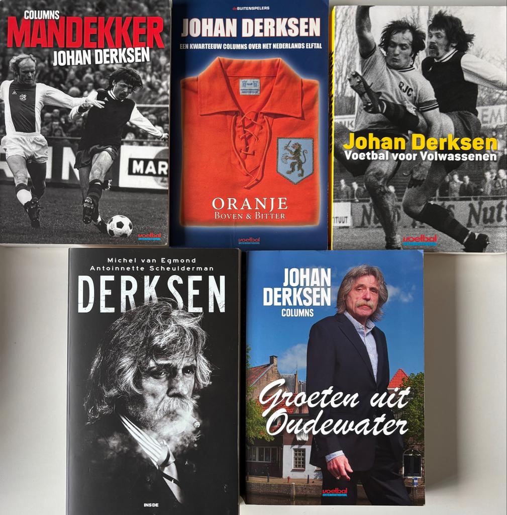 5x Johan Derksen - Voetbal en Columns, Ophalen of Verzenden, Zo goed als nieuw, Balsport