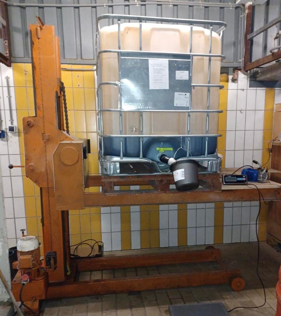 kolom heffer autobrug hydraulisch 400V, Ophalen, Gebruikt