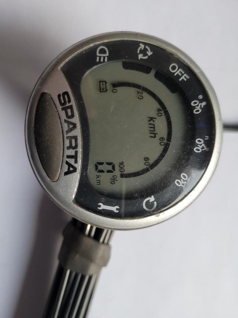 Display met displayhouder voor 24 volt ion systeem izgst., Ophalen of Verzenden, Zo goed als nieuw