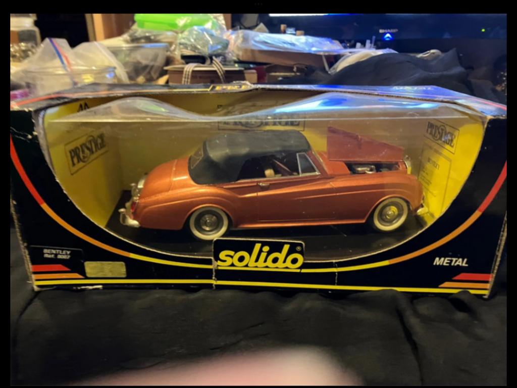 Solido Bentley Ref. 802 Prestige Modelauto - Zo goed als nie, Hobby en Vrije tijd, Modelauto's | 1:18, Ophalen of Verzenden, Zo goed als nieuw
