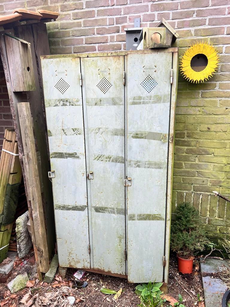 Metalen locker met drie deuren, Ophalen, Gebruikt