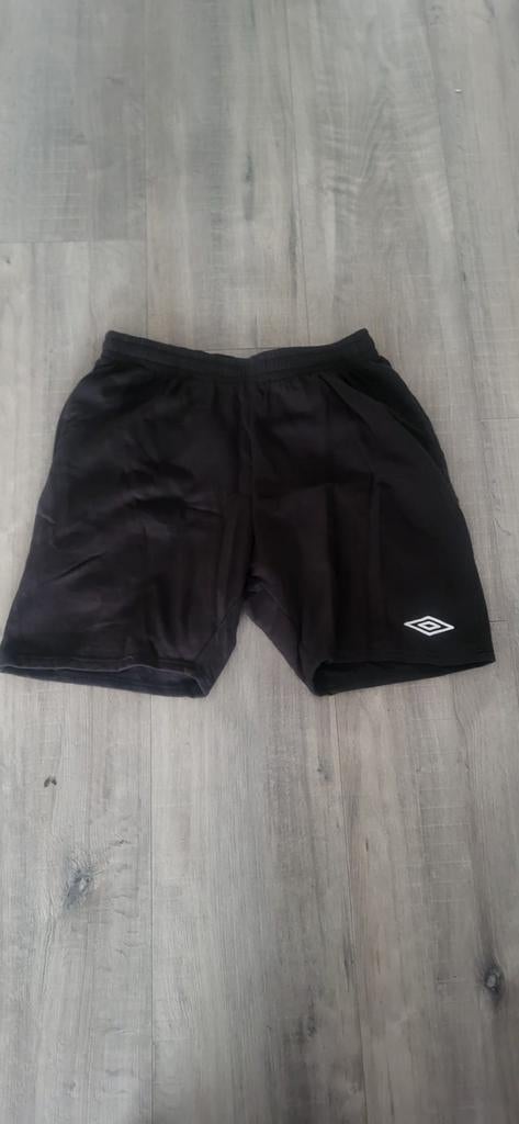 Zwarte Umbro heren korte broek, maat XL, Zwart, Maat 56/58 (XL), Ophalen of Verzenden, Zo goed als nieuw
