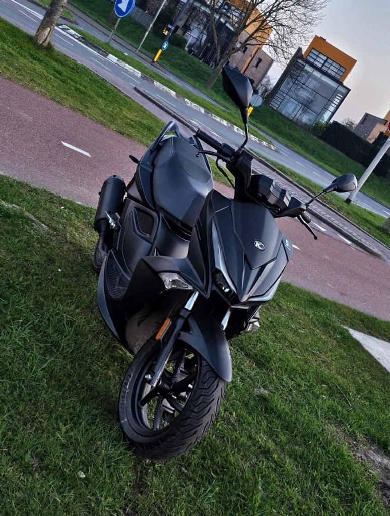 Kymco Scooter, Fietsen en Brommers, Maximaal 45 km/u, Ophalen of Verzenden, Zo goed als nieuw, Benzine