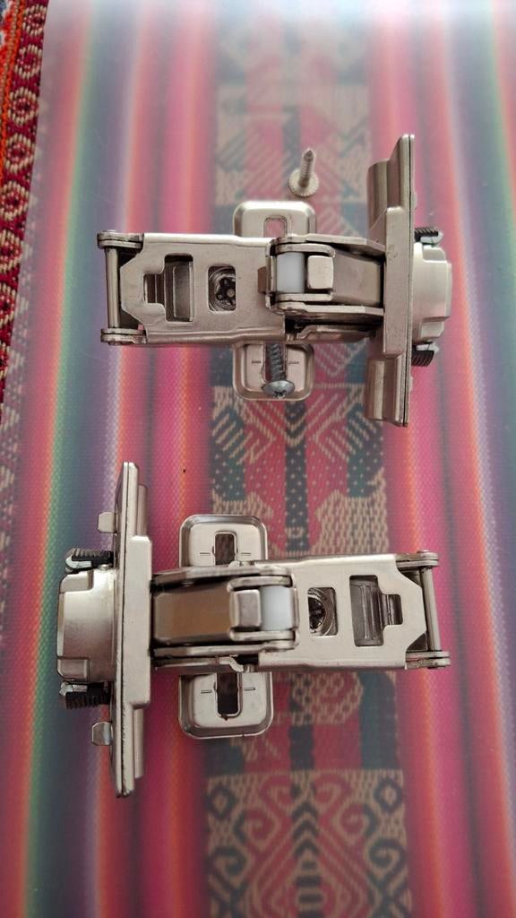 Faktum kast scharnieren (geen soft close), Minder dan 50 cm, Gebruikt, Ophalen of Verzenden, Minder dan 25 cm