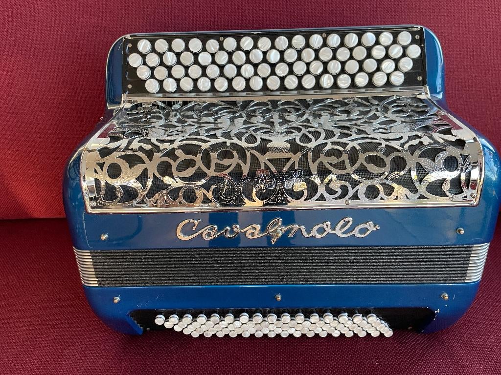 Mooie kleine franse Cavagnolo knopaccordeon .80 bas .C-Griff, Muziek en Instrumenten, Overige merken, Gebruikt, 80-bas, Met koffer
