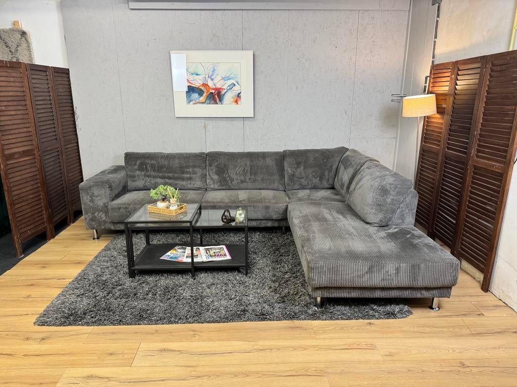 Ruime Grijze Ribstof Hoekbank- Gratis Bezorgd, Ophalen of Verzenden, Sofa Point, Sofapointnl@gmail.com, Noordkade 68A