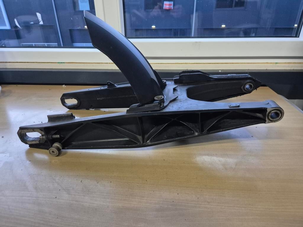 KTM Duke III 690 Achterbrug 2008-2012, Ophalen of Verzenden, KTM, Info@ktm.com, Mattighofen, Austria