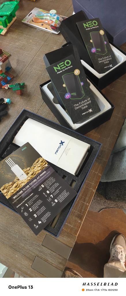 2 MatchX Neo miners + Matchx 2PRO plus wallet met coins, Ophalen of Verzenden, Zo goed als nieuw