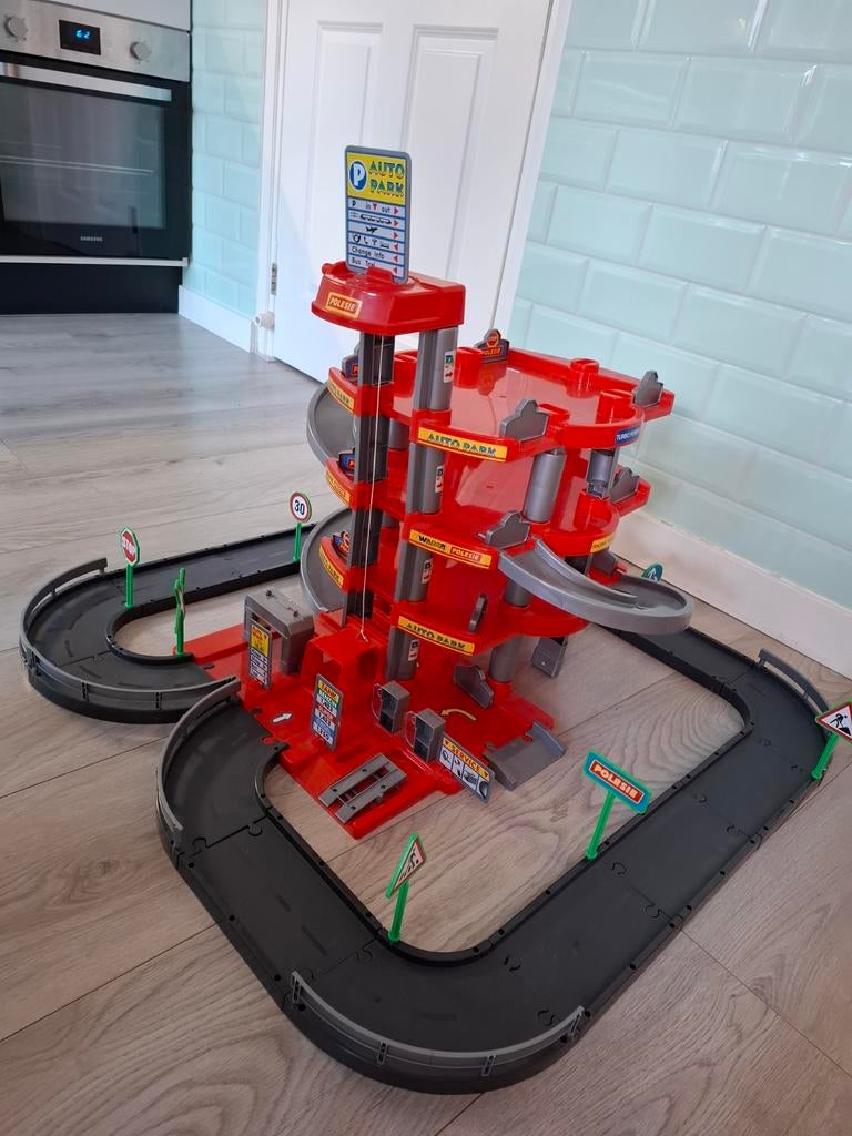 Speelgoed Auto Garage - Goede Staat, Ophalen, Zo goed als nieuw, Jongen of Meisje