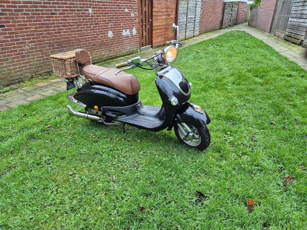 Leuke Retro scooter, Gebruikt, Maximaal 45 km/u, Benzine, 50 cc