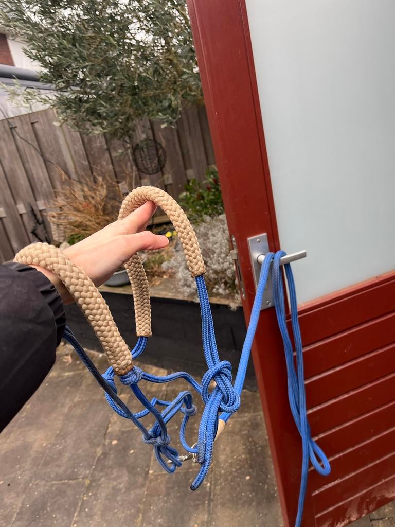 2 touwhalsters + leadropes + stick, Dieren en Toebehoren, Paarden en Pony's | Hoofdstellen en Tuigage, Ophalen, Gebruikt, Overige soorten