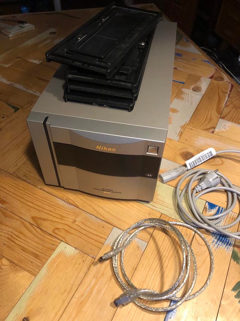 Nikon Super Coolscan ES 8000 ED film scanner, Computers en Software, Scanners, Ophalen of Verzenden, Zo goed als nieuw, Fotoscanner
