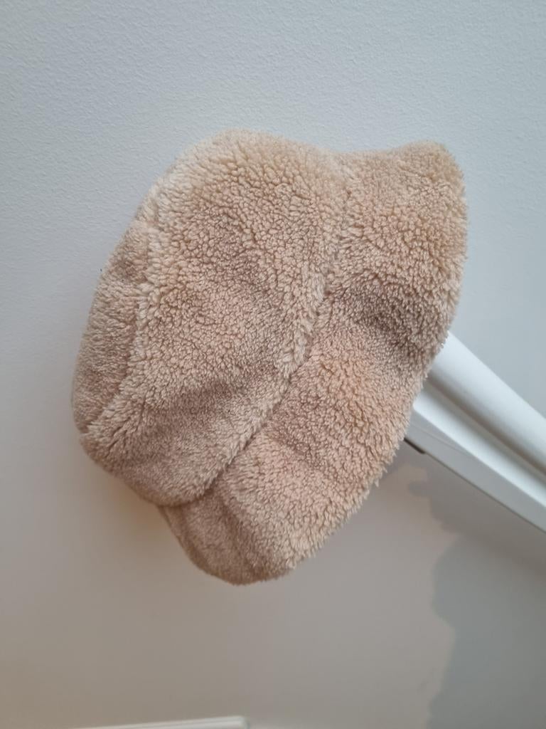 Teddy Bucket Hat - One Size., Kleding | Dames, Mutsen, Sjaals en Handschoenen, Gedragen, Muts, Ophalen of Verzenden