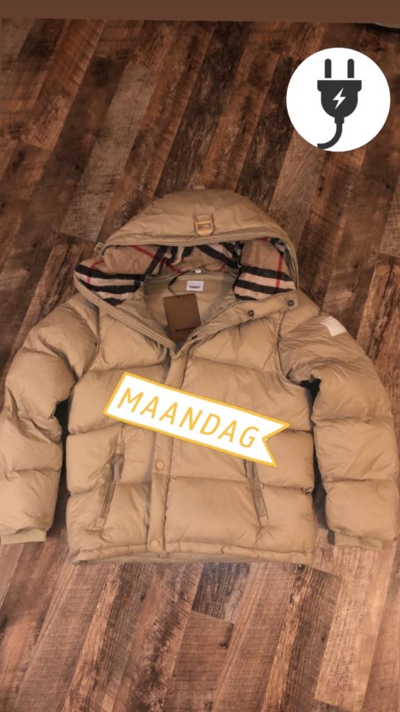 Burberry jas beige maat L, Ophalen of Verzenden, Zo goed als nieuw, Maat 52/54 (L), Zwart