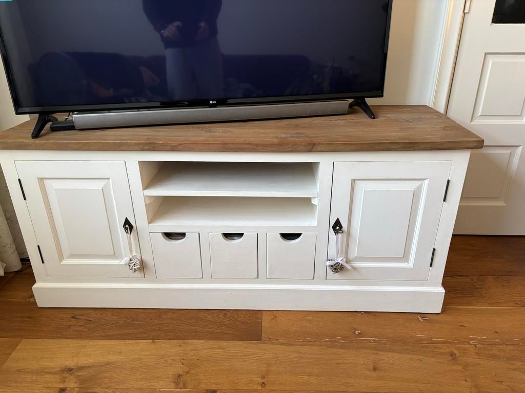 Landelijk wit TV meubel met teak blad, Ophalen, Gebruikt, 100 tot 150 cm, Teakhout